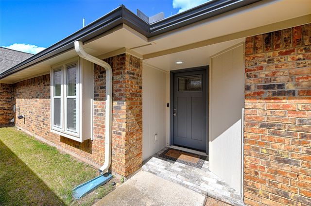 2831 Silverspring Road, Carrollton, TX 75006