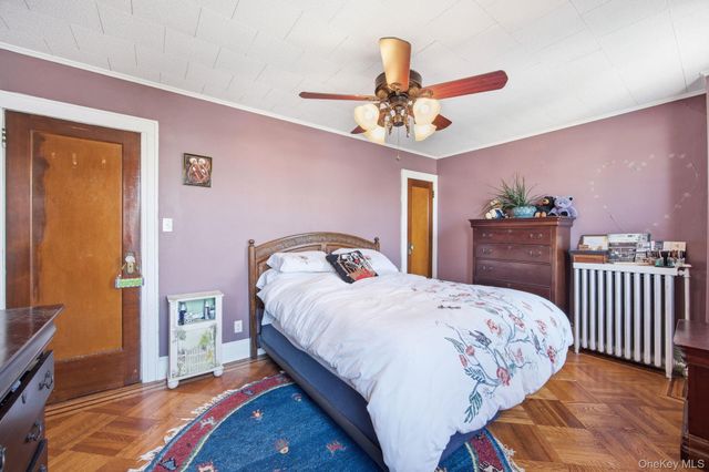 7824 86th Street, Glendale, NY 11385