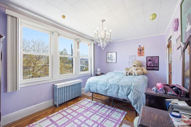 7824 86th Street, Glendale, NY 11385