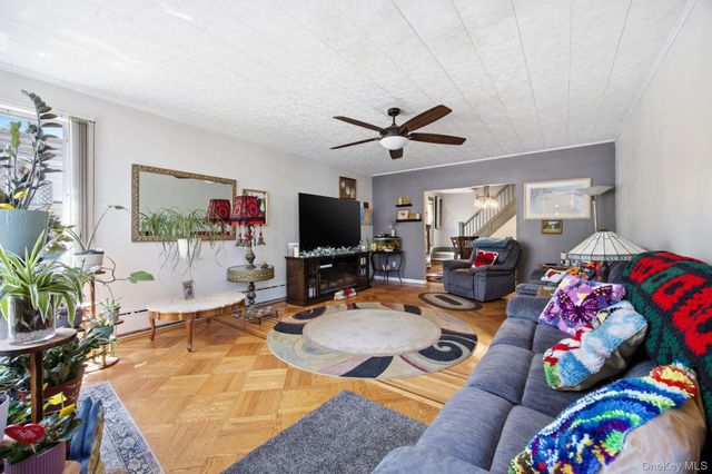 7824 86th Street, Glendale, NY 11385