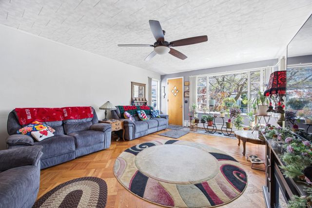 7824 86th Street, Glendale, NY 11385