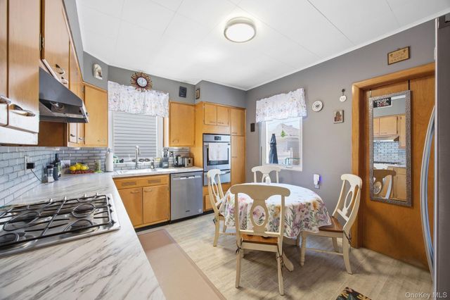 7824 86th Street, Glendale, NY 11385