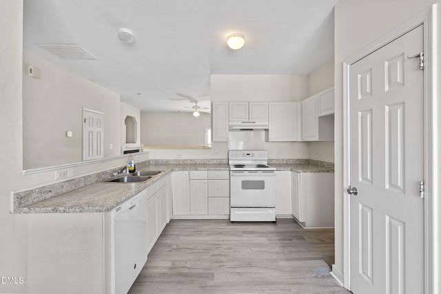 8309 Glenwood Springs Court, Raleigh, NC 27616