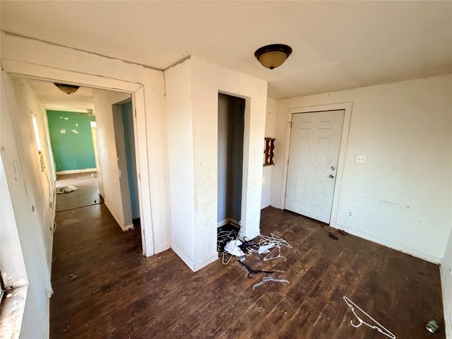 336 Paddock Drive, Mabank, TX 75156