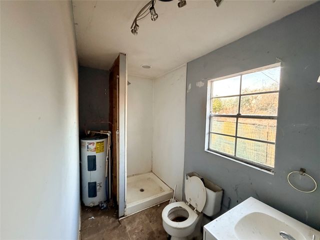 336 Paddock Drive, Mabank, TX 75156