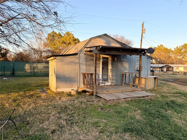 336 Paddock Drive, Mabank, TX 75156