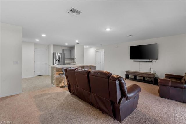 2706 9th ST SW, Lehigh Acres, FL 33976