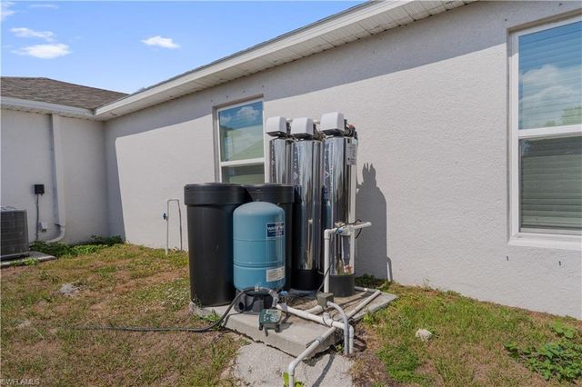 2706 9th ST SW, Lehigh Acres, FL 33976