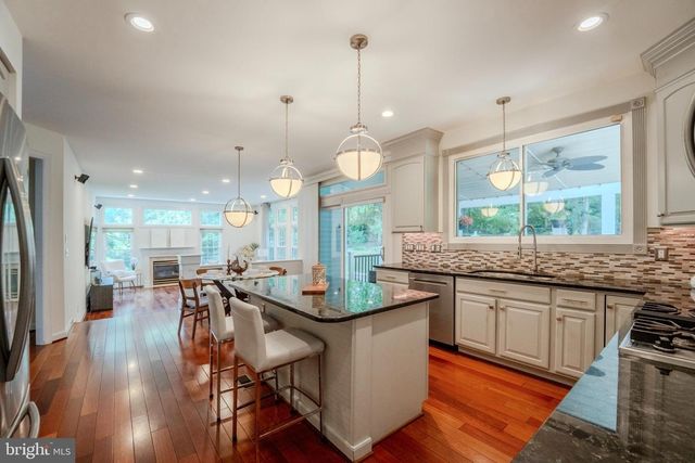 4907 ELSA CT, Fairfax, VA 22030