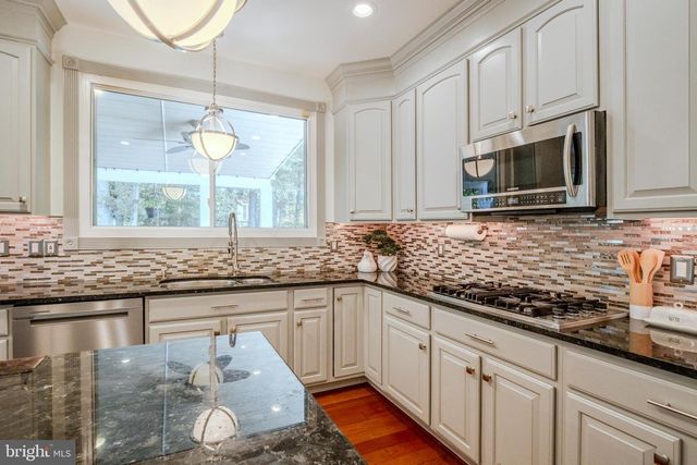 4907 ELSA CT, Fairfax, VA 22030