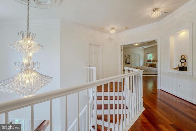 4907 ELSA CT, Fairfax, VA 22030