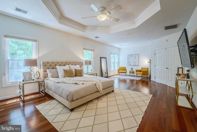 4907 ELSA CT, Fairfax, VA 22030