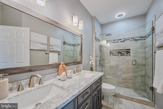 4907 ELSA CT, Fairfax, VA 22030