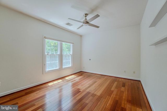 4907 ELSA CT, Fairfax, VA 22030