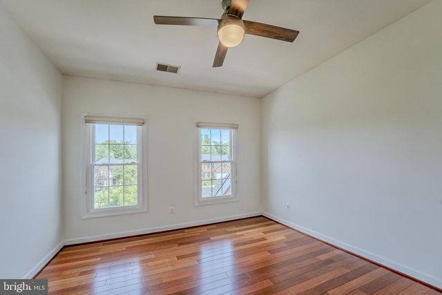 4907 ELSA CT, Fairfax, VA 22030