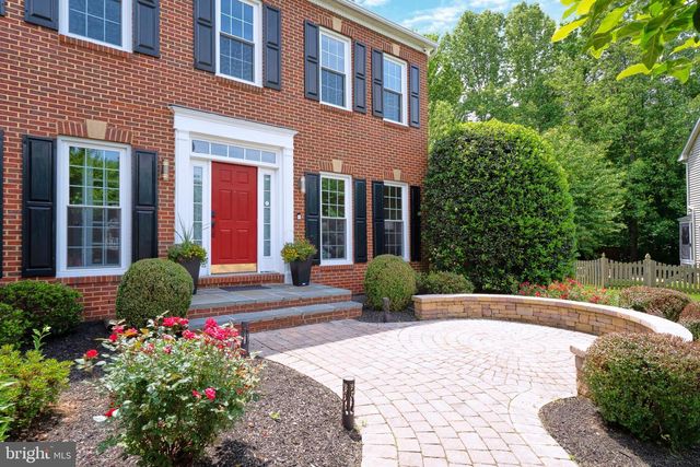 4907 ELSA CT, Fairfax, VA 22030