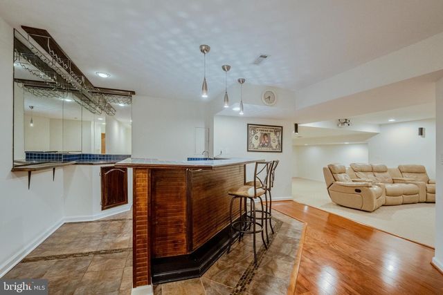 4907 ELSA CT, Fairfax, VA 22030