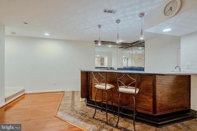 4907 ELSA CT, Fairfax, VA 22030
