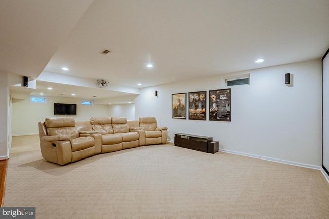 4907 ELSA CT, Fairfax, VA 22030