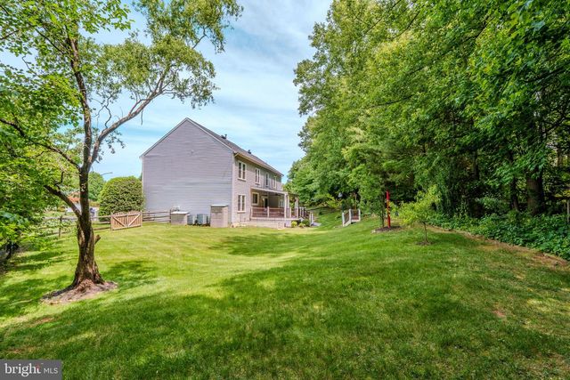 4907 ELSA CT, Fairfax, VA 22030