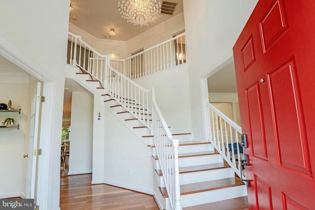 4907 ELSA CT, Fairfax, VA 22030