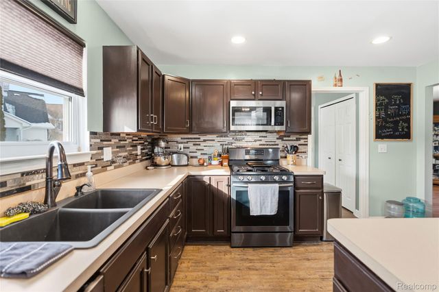 2238 Antrim Court, Davison Township, MI 48423