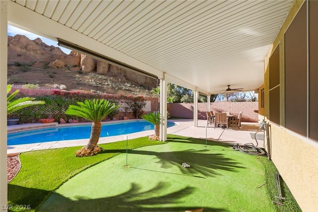 1129 Dunrobin Garden Street, Henderson, NV 89002