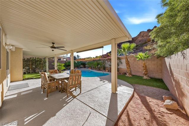 1129 Dunrobin Garden Street, Henderson, NV 89002