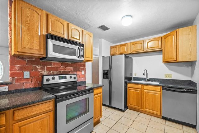 6205 NW 26TH TERRACE, Gainesville, FL 32653