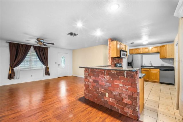 6205 NW 26TH TERRACE, Gainesville, FL 32653