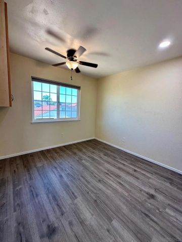 11377 Volans St, San Diego, CA 92126