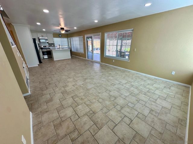 11377 Volans St, San Diego, CA 92126