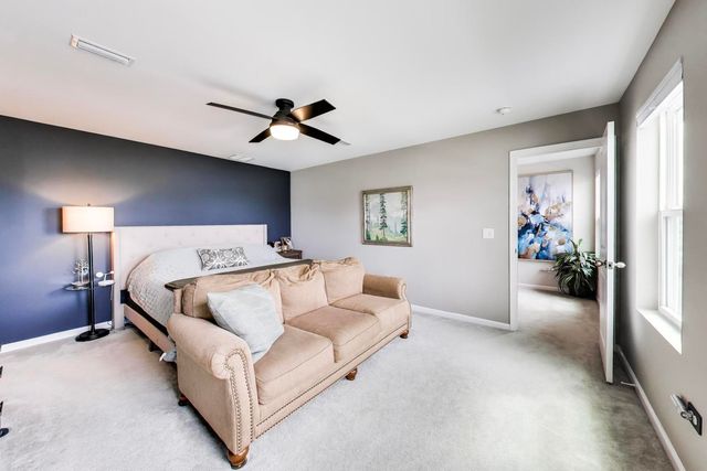 470 E Meadowdale Circle, Hampshire, IL 60140