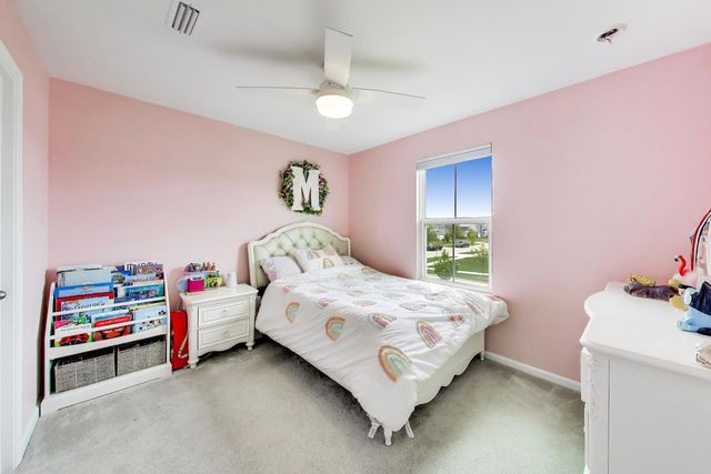 470 E Meadowdale Circle, Hampshire, IL 60140