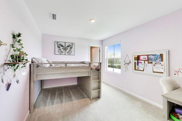 470 E Meadowdale Circle, Hampshire, IL 60140