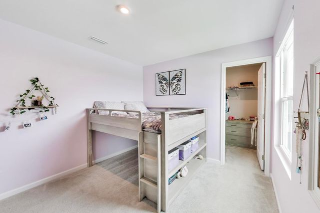 470 E Meadowdale Circle, Hampshire, IL 60140