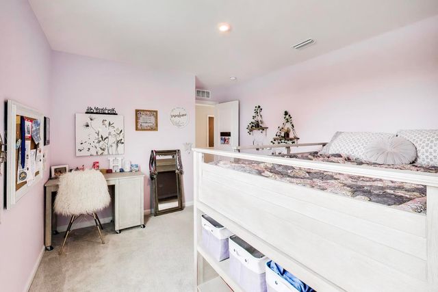 470 E Meadowdale Circle, Hampshire, IL 60140