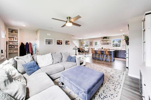 470 E Meadowdale Circle, Hampshire, IL 60140