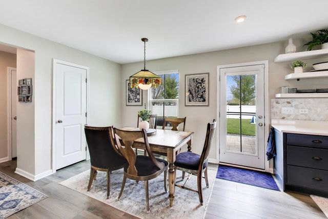 470 E Meadowdale Circle, Hampshire, IL 60140