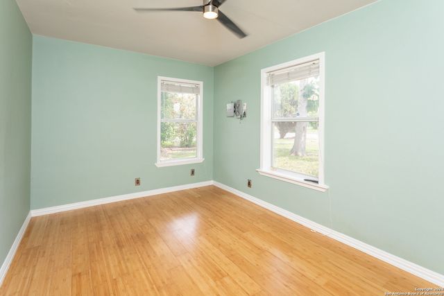 229 Weathercock Lane, Windcrest, TX 78239