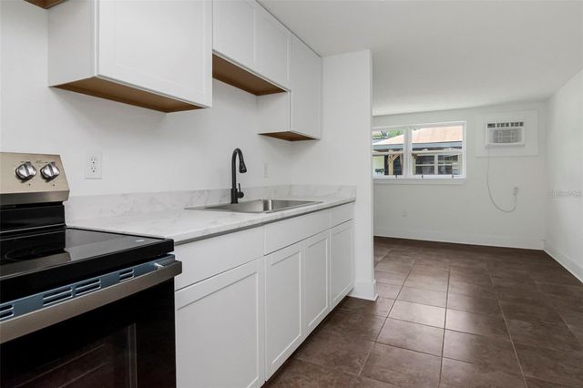 6713 S KISSIMMEE STREET, Tampa, FL 33616