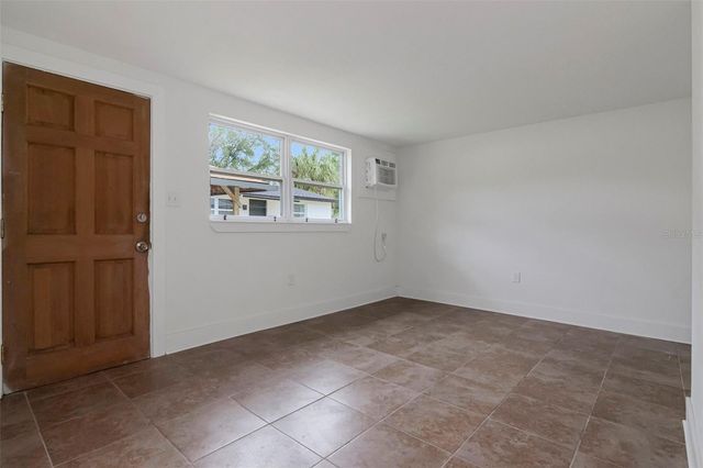 6713 S KISSIMMEE STREET, Tampa, FL 33616