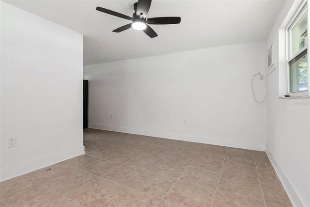 6713 S KISSIMMEE STREET, Tampa, FL 33616