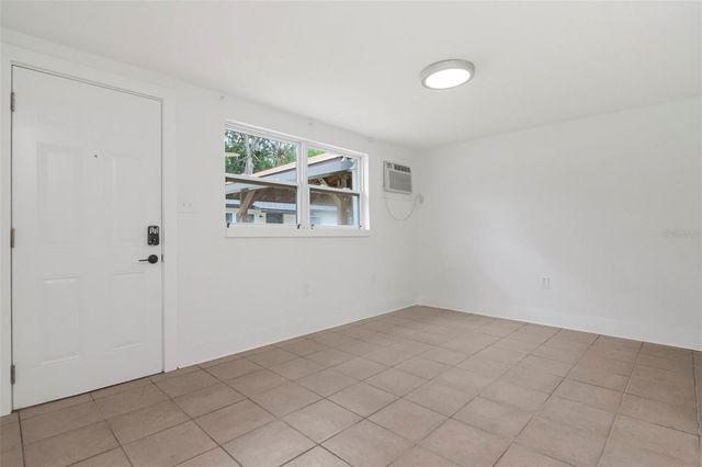 6713 S KISSIMMEE STREET, Tampa, FL 33616