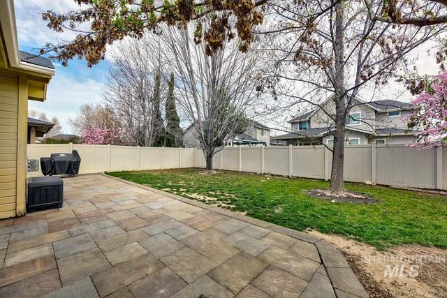 2512 N Tweedbrook Avenue, Meridian, ID 83646