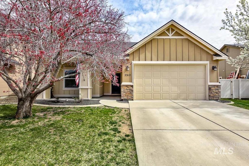 2512 N Tweedbrook Avenue, Meridian, ID 83646