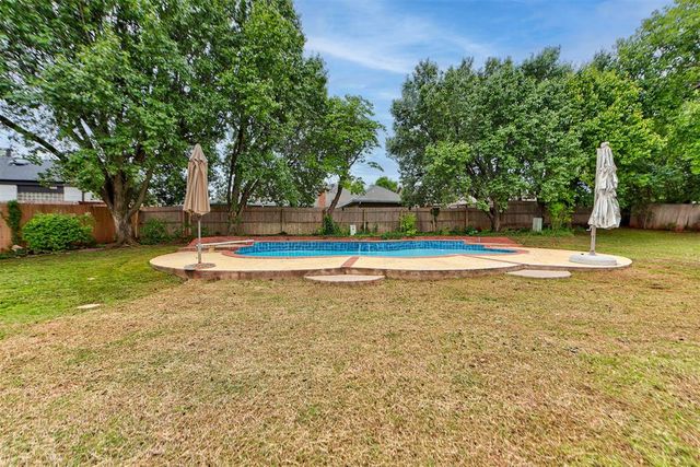 12913 Burlingame Avenue, Oklahoma City, OK 73120