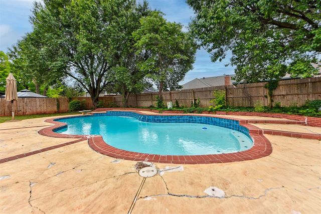 12913 Burlingame Avenue, Oklahoma City, OK 73120