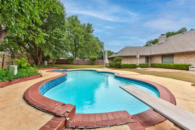 12913 Burlingame Avenue, Oklahoma City, OK 73120