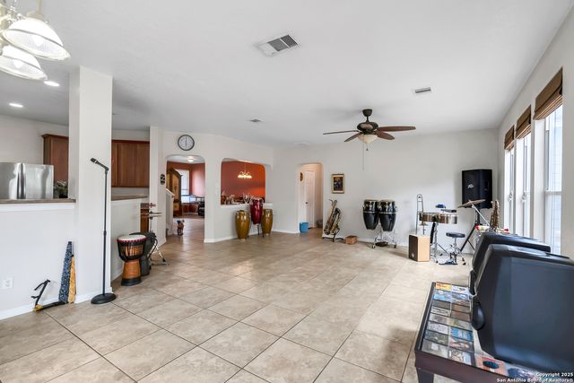 145 SPRINGTREE GATE, Cibolo, TX 78108